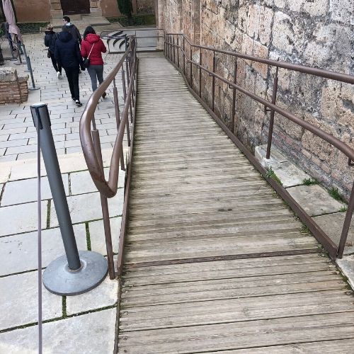 Accessible Alhambra descents