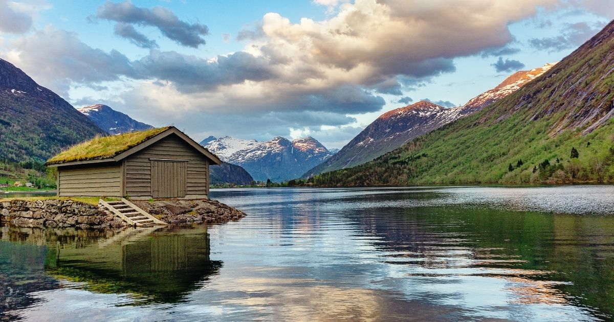 Accessible panoramic tour in Olden, Stryn