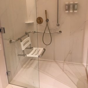 Accessible shower hotel plaza catalunya