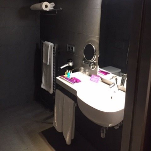 sink in hotel room