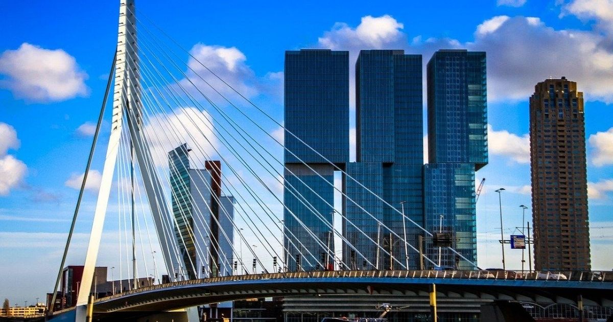 Erasmus Bridge Rotterdam hero