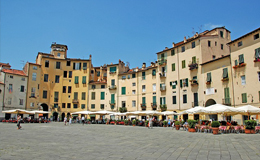 Italy Lucca Piazza anfiteatro
