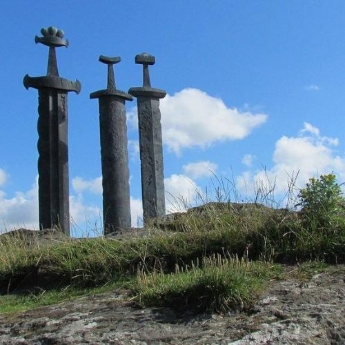 Stavanger three swords in stone
