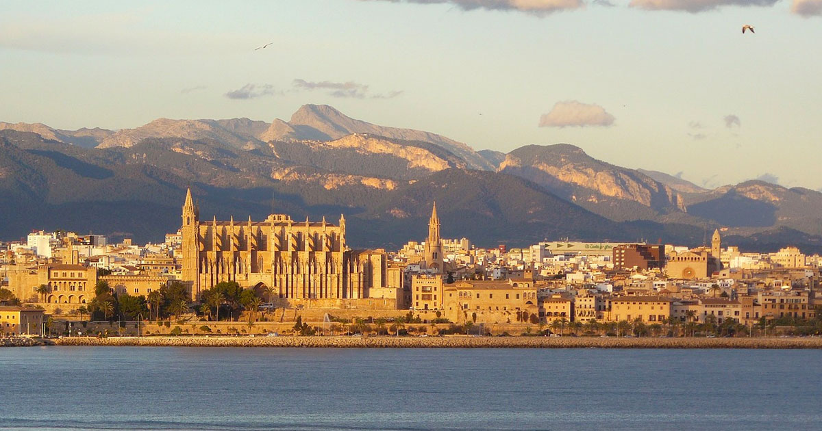 Wheelchair Accessible City of Palma and Bellver Castle Hero
