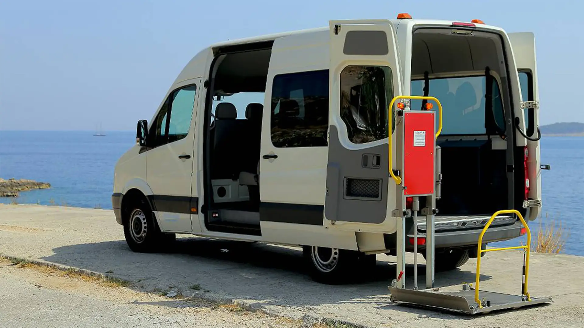 adapted-van-with-lift_adapated-transders