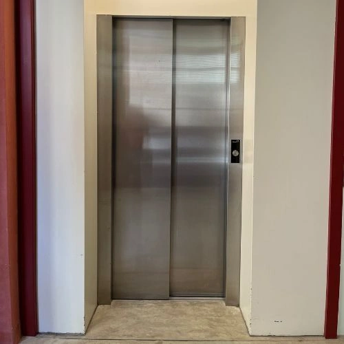 elevator at hospital de sant pau