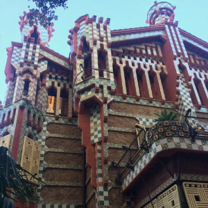 front casa vicens