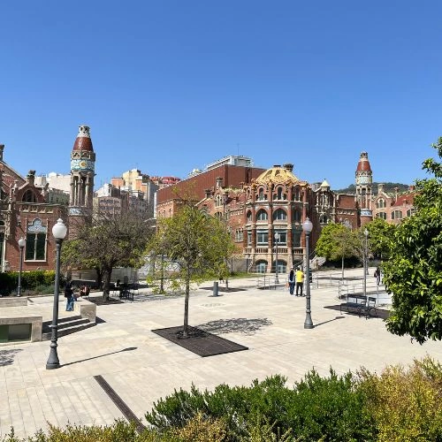 hospital de sant pau accessible outdoor area