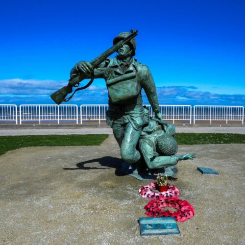 statue solidier