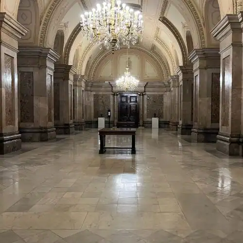 Parliament Hall of lost steps
