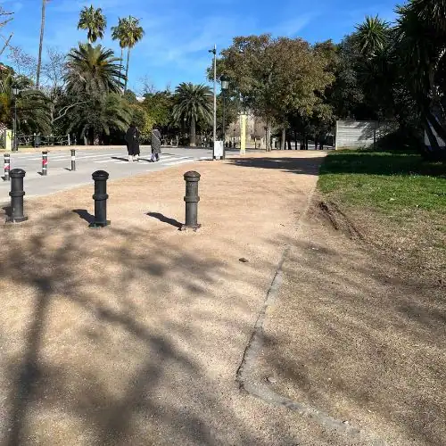 gravel pathway near zoo
