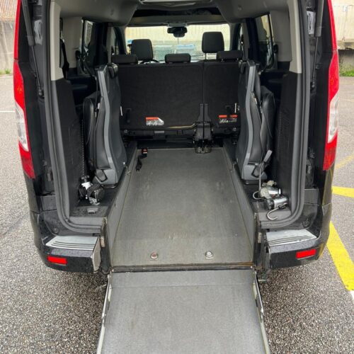 wheelchair accessible car