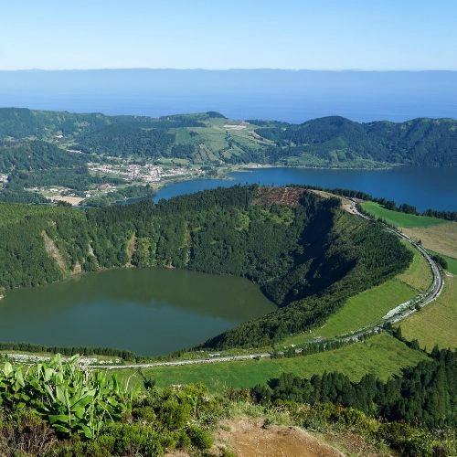 Ponta Delgada lake
