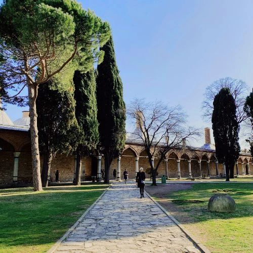 topkapi courtyard