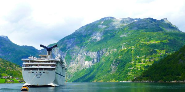 Wheelchair Accessible Tour Ørnesvingen, Flydalsjuvet & Dalsnibba (2) (1) Wheelchair Accessible Tour Ørnesvingen, Flydalsjuvet & Dalsnibba (2) (1)